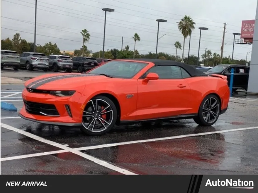 2018 Chevrolet Camaro 2LT photo 1