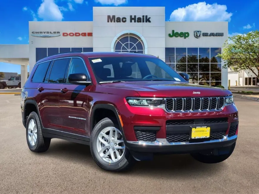 2025 Jeep Grand Cherokee Laredo photo 1