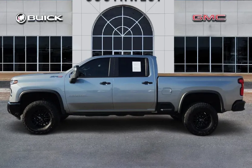 2024 Chevrolet Silverado 2500HD ZR2 photo 1