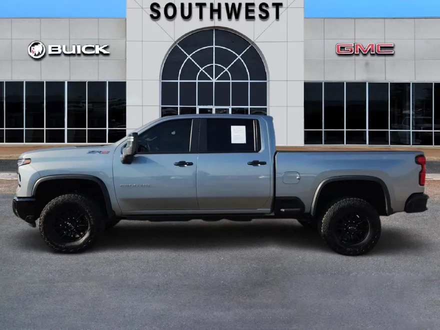 2024 Chevrolet Silverado 2500HD ZR2 photo 1