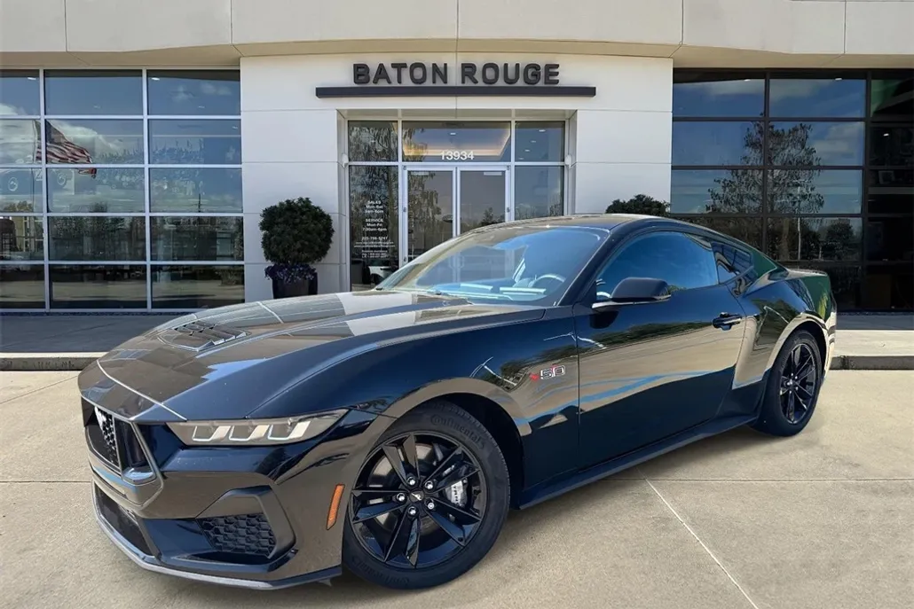 2024 Ford Mustang GT photo 1