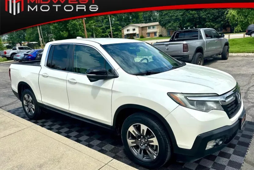 2017 Honda Ridgeline RTL-T photo 1