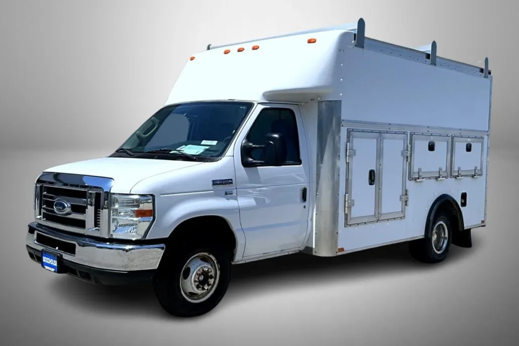 2013 Ford E-350 photo 1