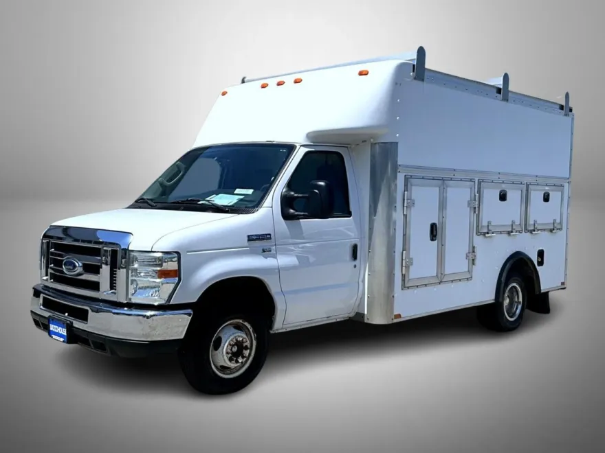 2013 Ford E-350 photo 1