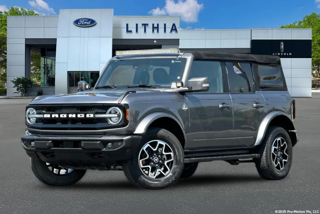 2021 Ford Bronco Outer Banks photo 1