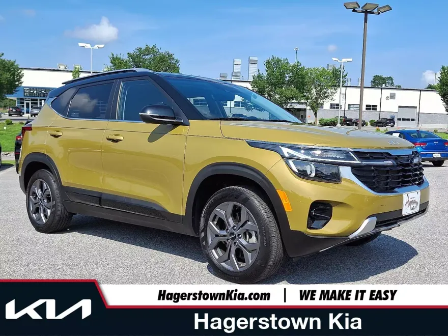 2024 Kia Seltos S photo 1
