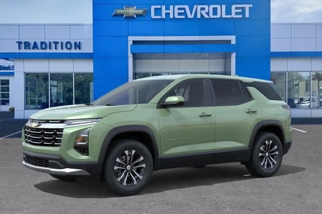 2026 Chevrolet Equinox LT photo 1