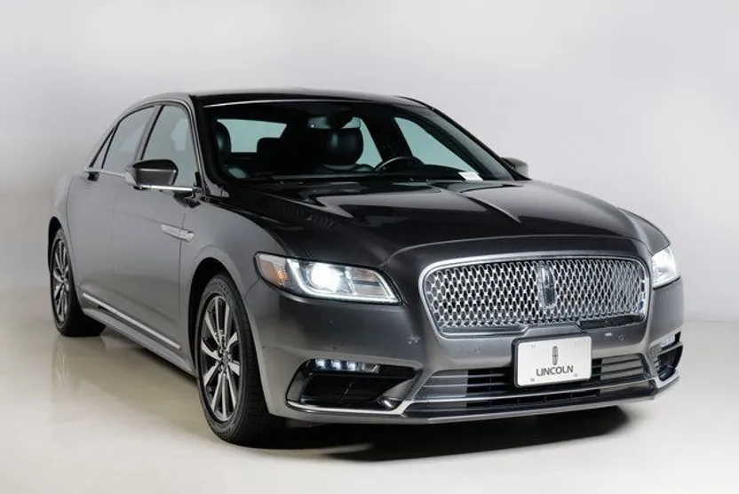 2018 Lincoln Continental Premiere photo 1