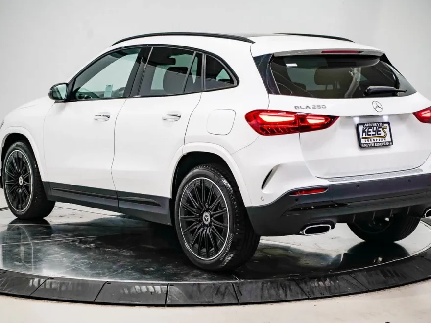 2025 Mercedes Benz GLA 250 photo 1