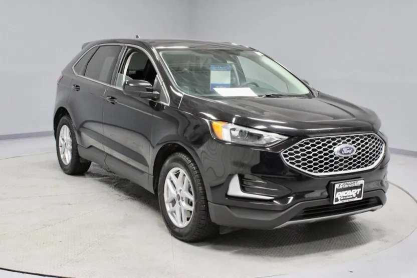 2024 Ford Edge SEL photo 1