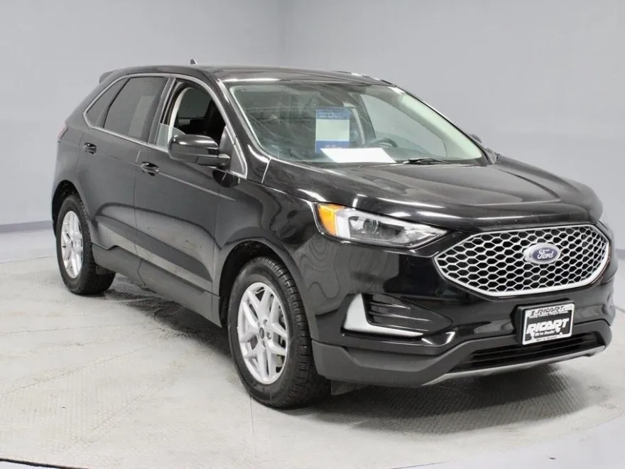 2024 Ford Edge SEL photo 1