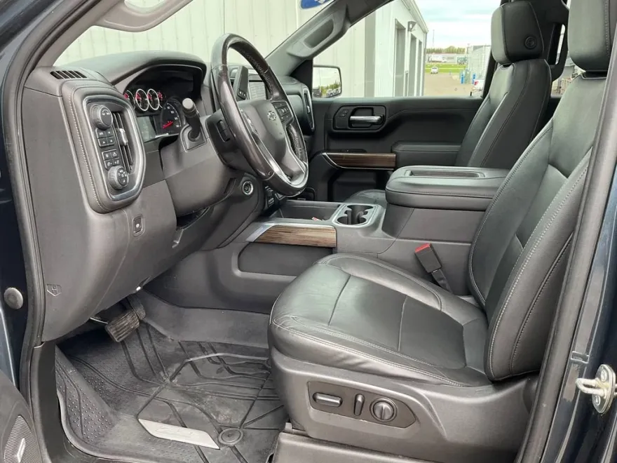 2020 Chevrolet Silverado 1500 LT Trail Boss photo 2