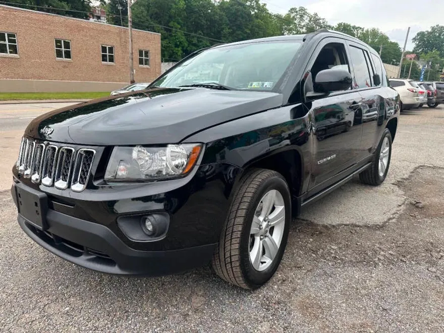 2015 Jeep Compass Latitude photo 1