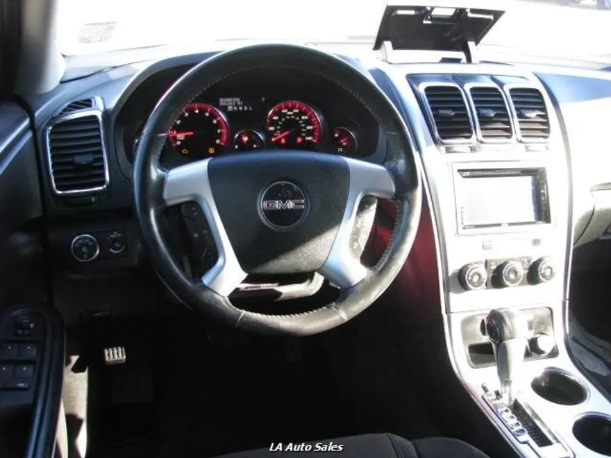 2011 Gmc Acadia SLE photo 12