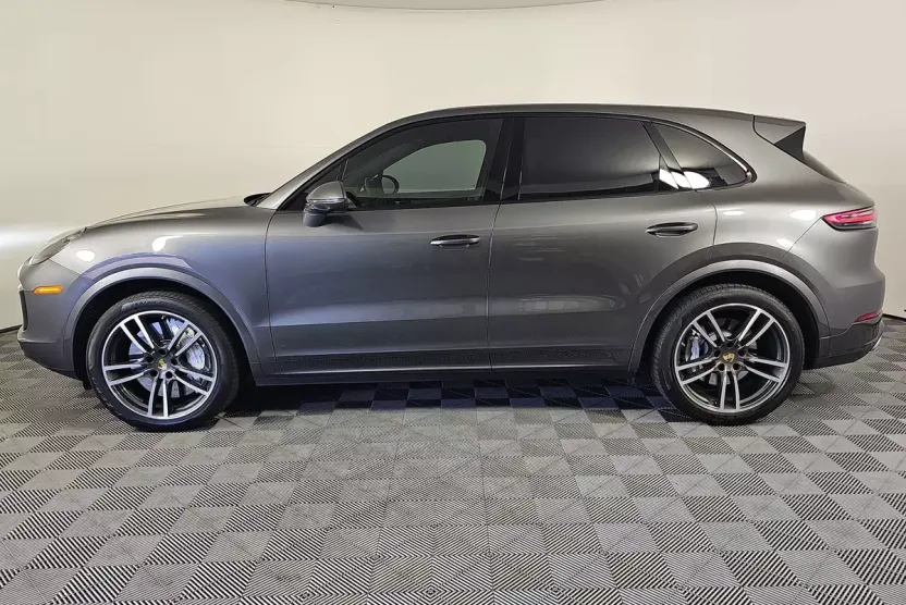 2020 Porsche Cayenne Turbo photo 1