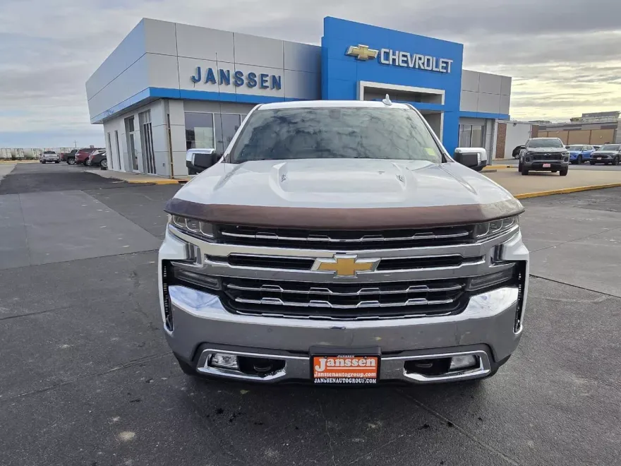 2019 Chevrolet Silverado 1500 LTZ photo 1