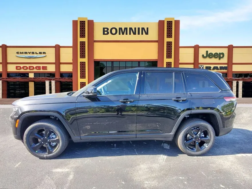2025 Jeep Grand Cherokee Limited photo 1