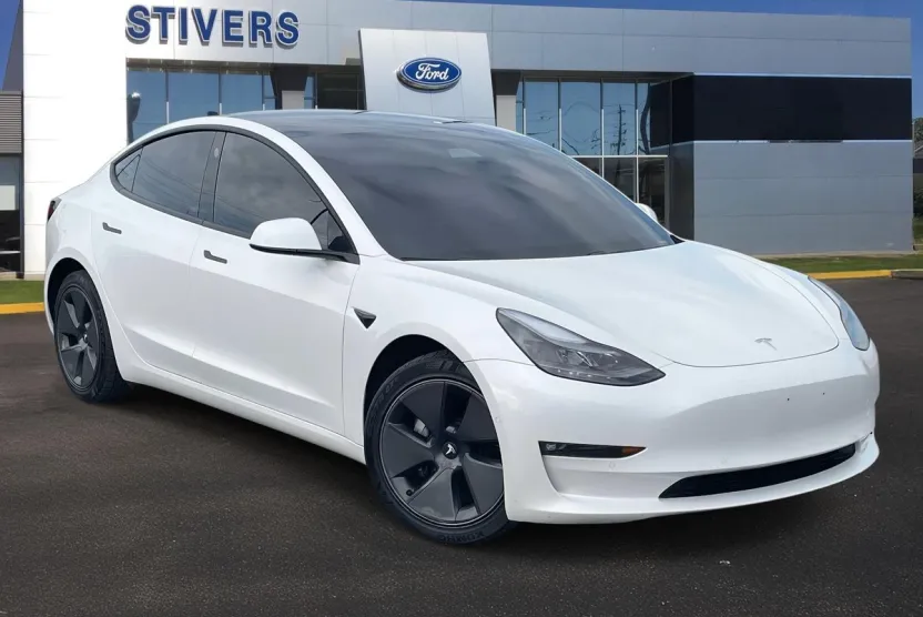 2021 Tesla Model 3 Long Range photo 1