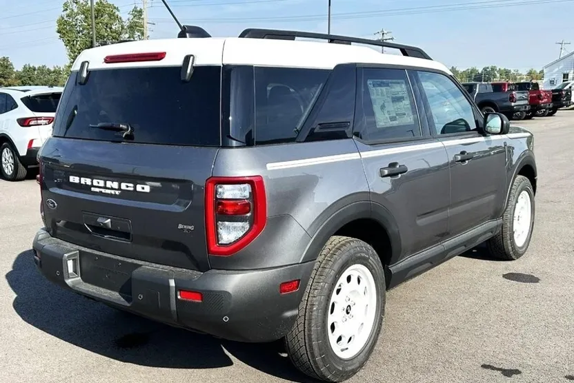 2025 Ford Bronco Sport Heritage photo 1