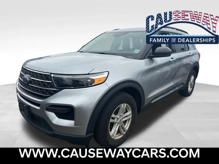 2024 Ford Explorer XLT photo 1