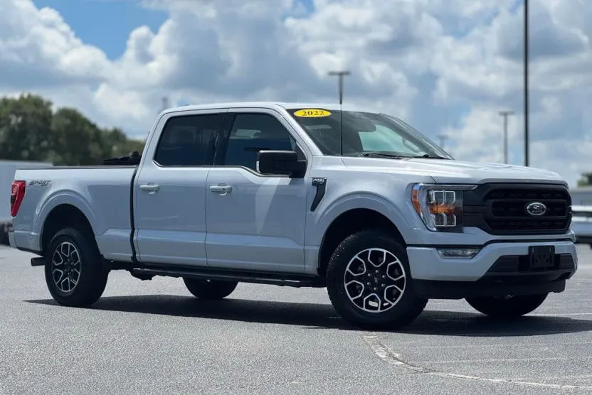 2022 Ford F-150 XLT photo 1