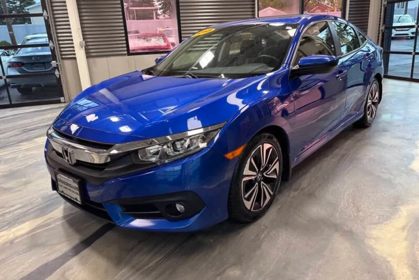 2018 Honda Civic EX-L photo 1