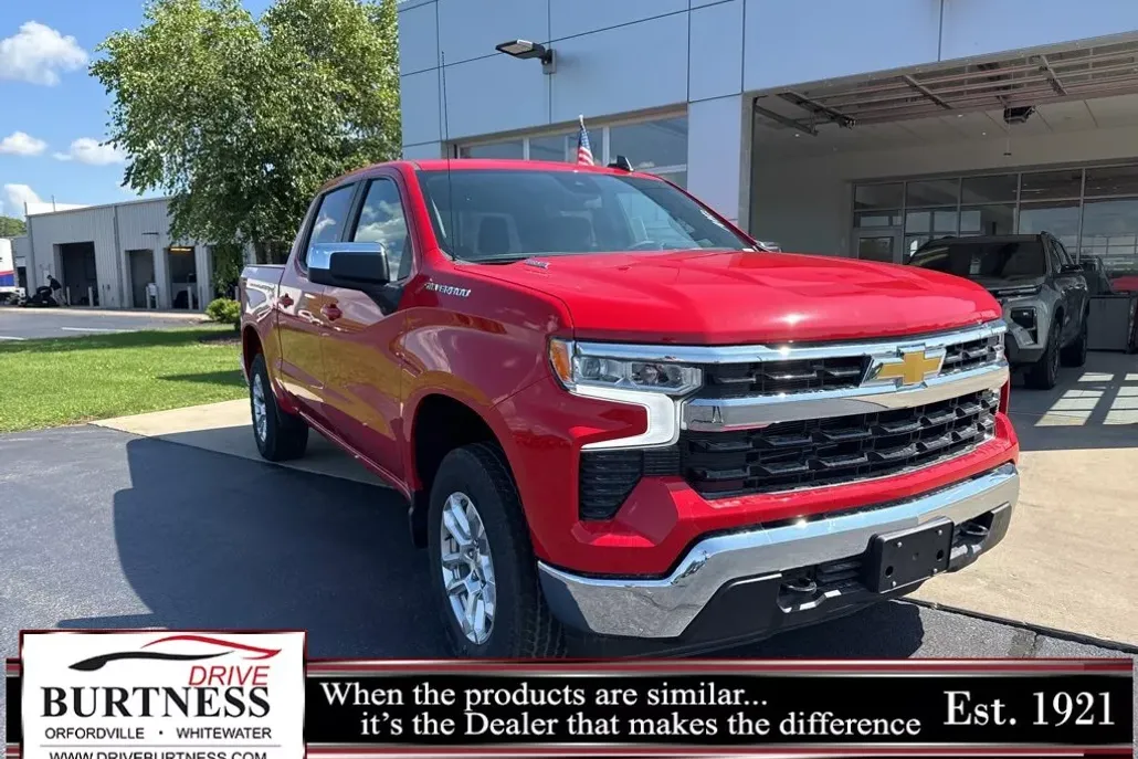 2026 Chevrolet Silverado 1500 LT photo 1
