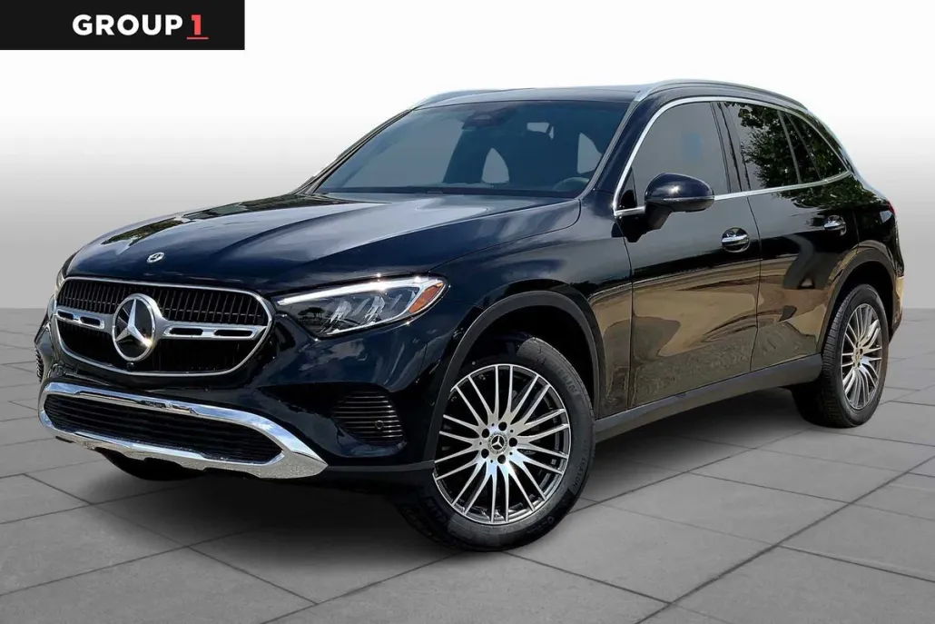 2025 Mercedes Benz GLC 300 photo 1