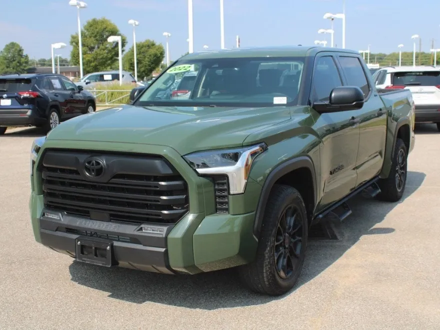 2022 Toyota Tundra SR5 photo 1