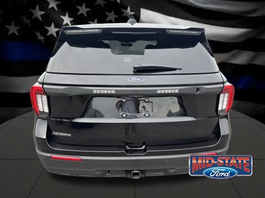 2025 Ford Explorer photo 1
