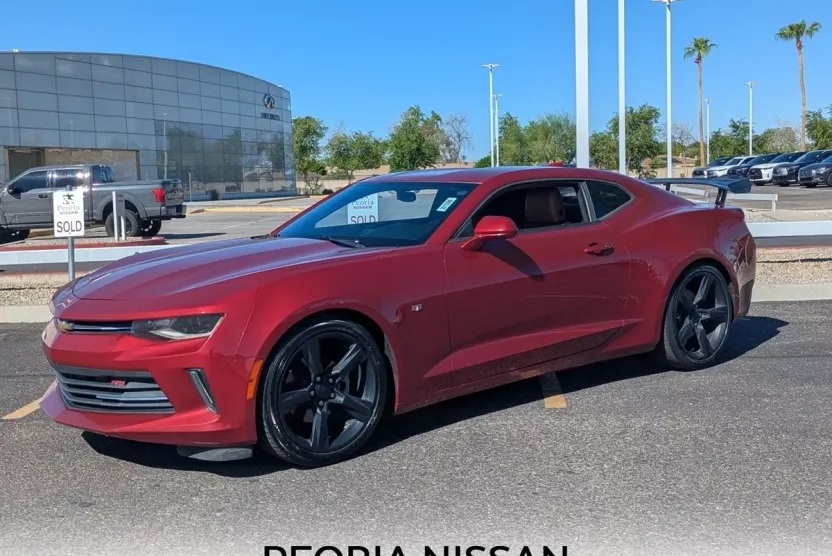 2018 Chevrolet Camaro 2LT photo 1