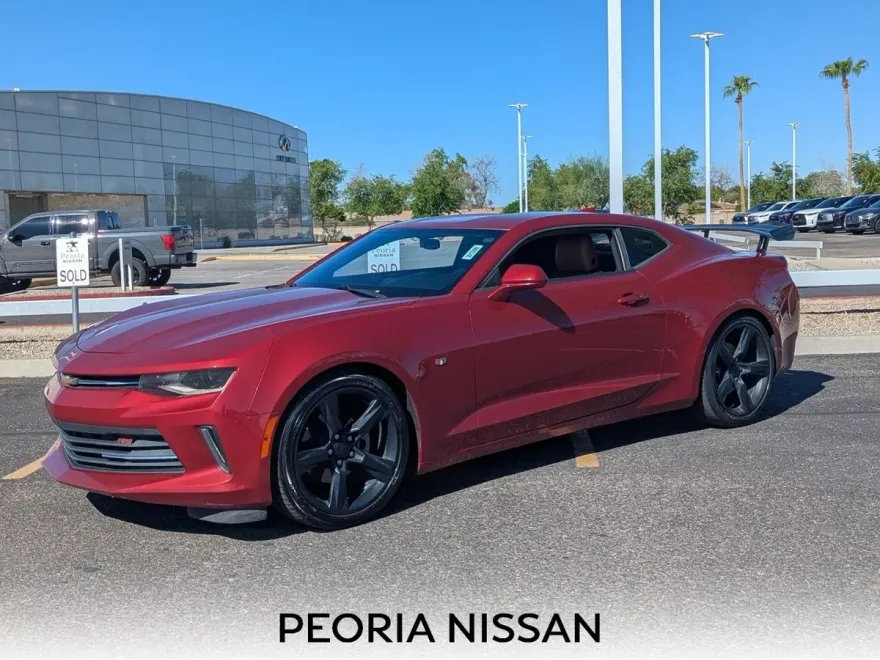 2018 Chevrolet Camaro 2LT photo 1