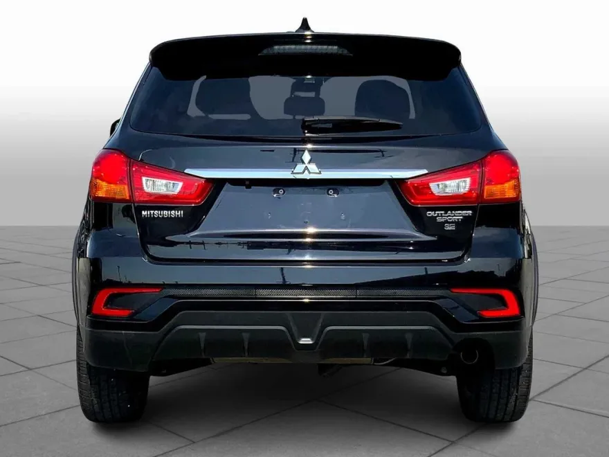 2018 Mitsubishi Outlander Sport SE photo 1