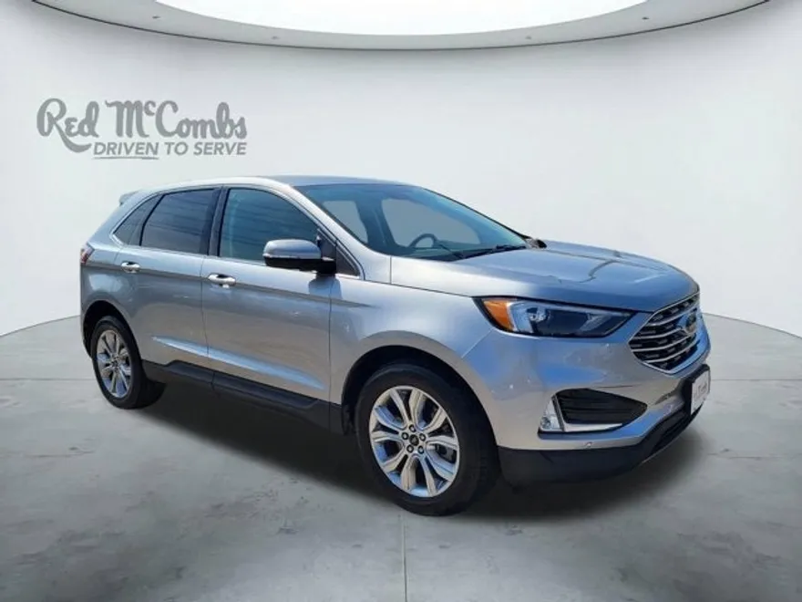 2024 Ford Edge Titanium photo 1