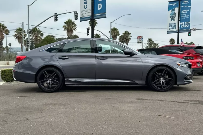 2020 Honda Accord Sport photo 1