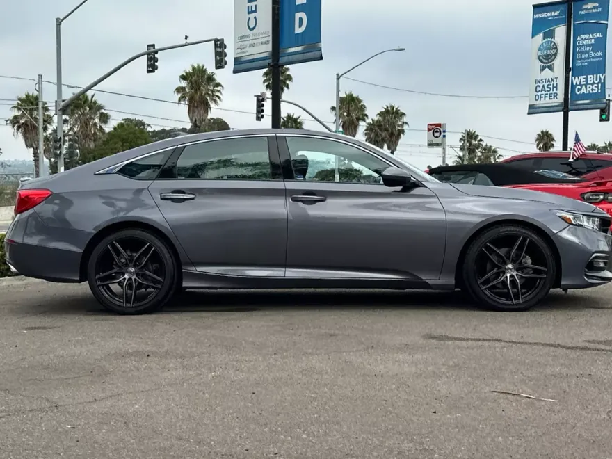 2020 Honda Accord Sport photo 1