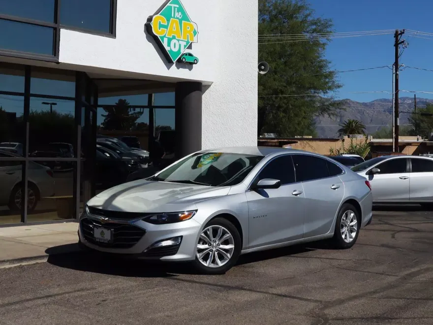 2022 Chevrolet Malibu 1LT photo 1