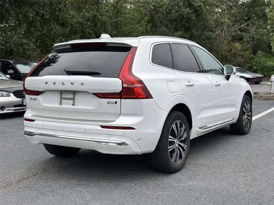2022 Volvo XC60 Inscription photo 1