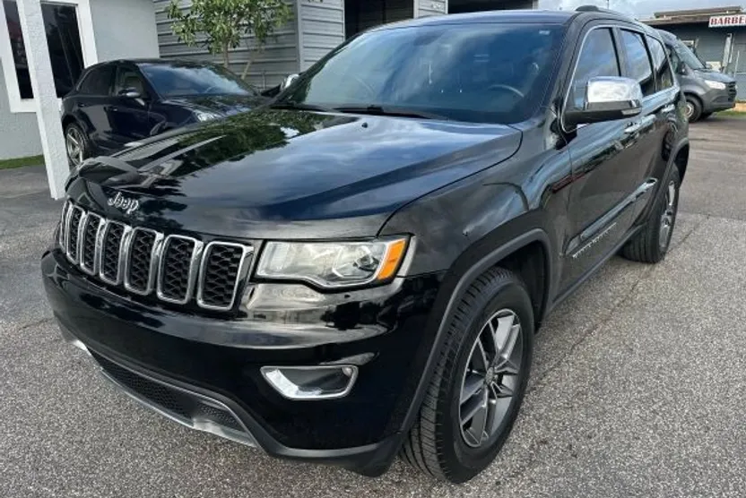 2017 Jeep Grand Cherokee Limited Sport photo 1