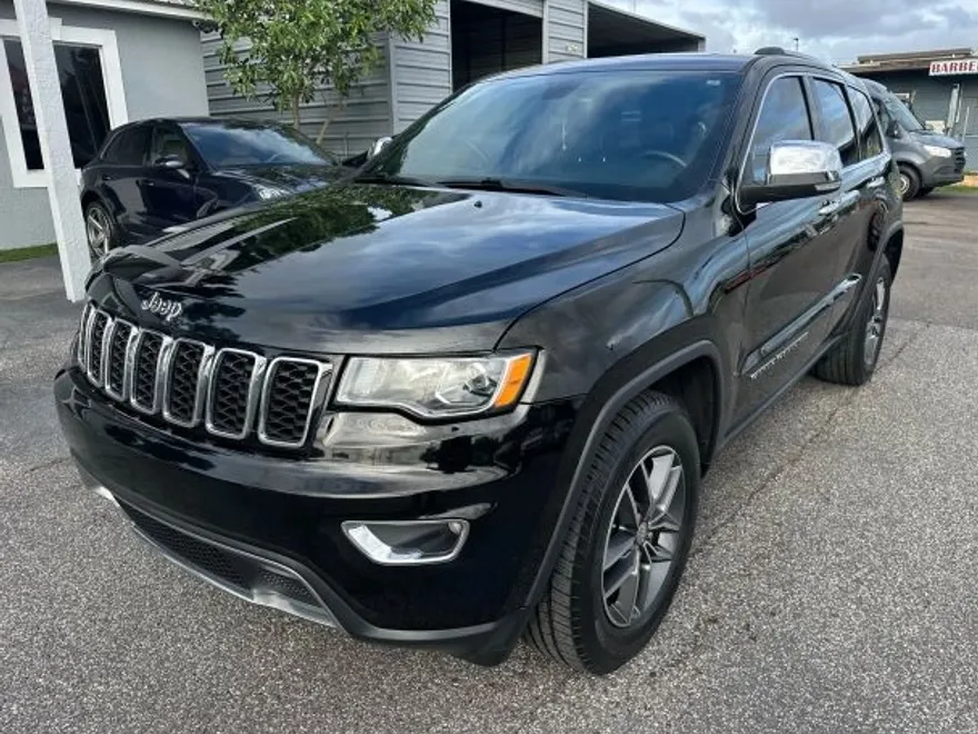 2017 Jeep Grand Cherokee Limited Sport photo 1