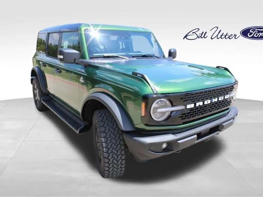 2025 Ford Bronco Outer Banks photo 1