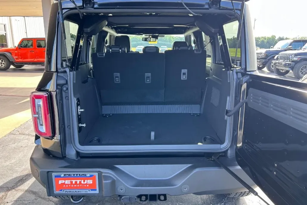 2025 Ford Bronco Outer Banks photo 1