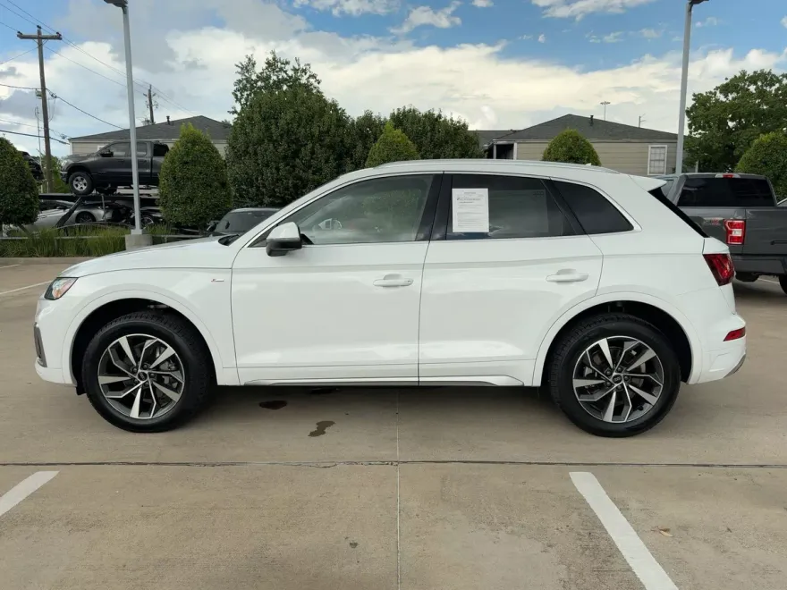 2024 Audi Q5 S line Premium Plus photo 1