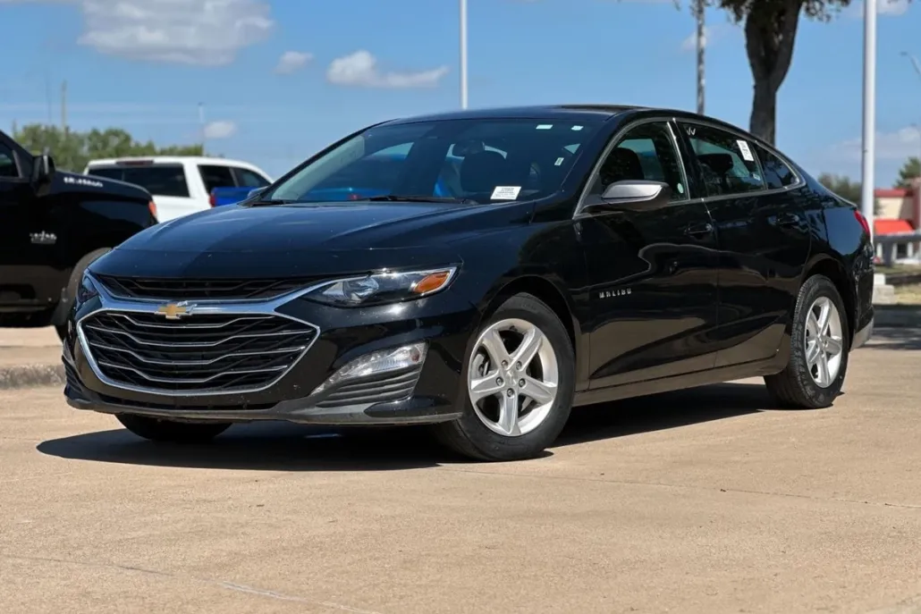2024 Chevrolet Malibu 1LT photo 1