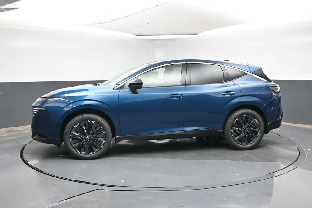 2025 Nissan Murano Platinum photo 1