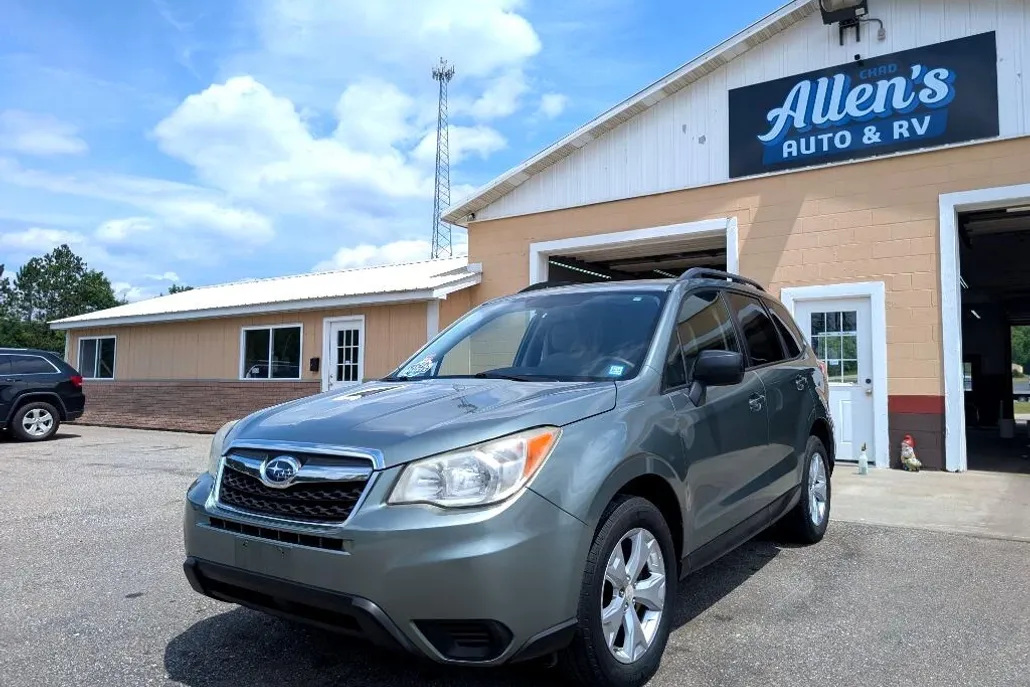 2014 Subaru Forester 2.5i Premium photo 1