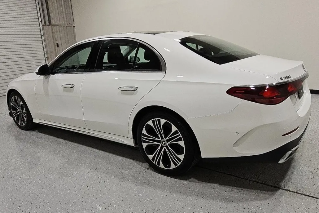 2025 Mercedes Benz E 350 4MATIC photo 1