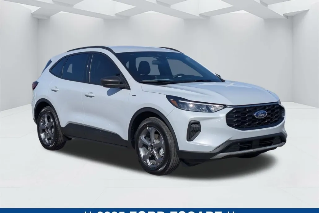 2025 Ford Escape ST-Line photo 1