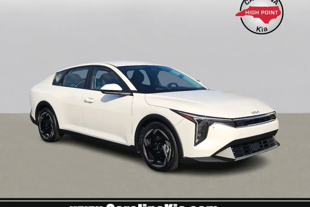2025 Kia K4 EX photo 1