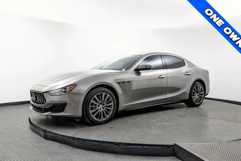 2021 Maserati Ghibli S photo 1